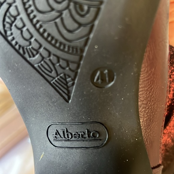 Size 41 burgundy ankle boot low heel - Picture 3 of 3